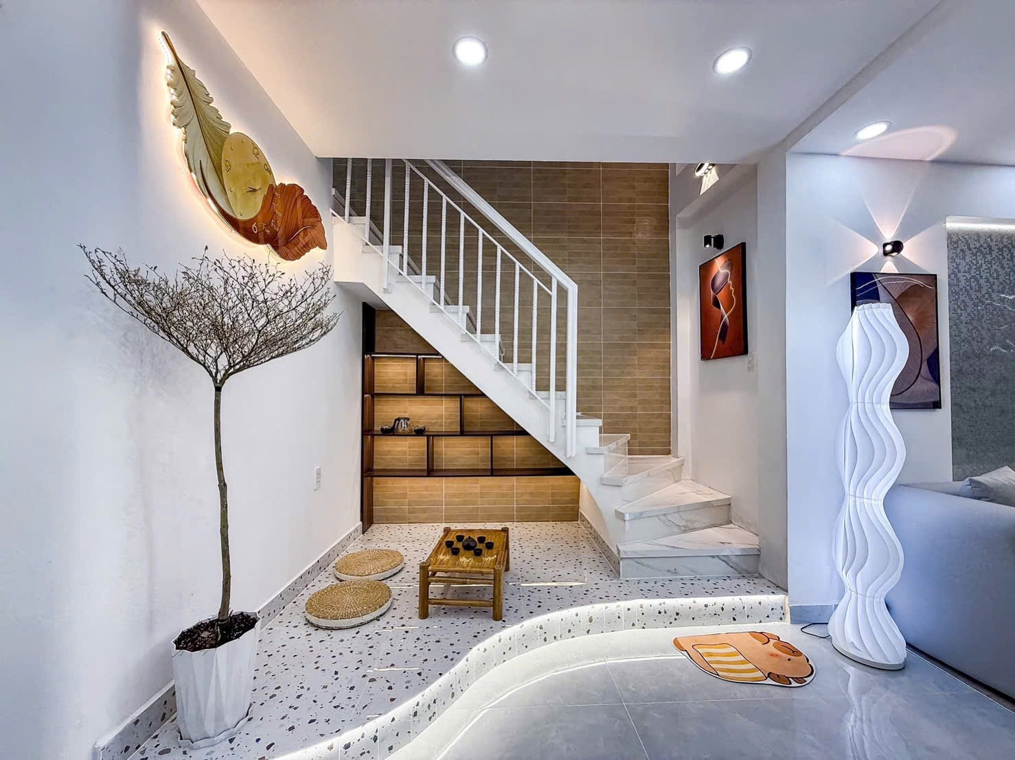 Bán nhà ngay Hàng Xanh, Bình Thạnh - 4 tầng mới xây, tặng full nội thất - giá 8,95 tỷ thương lượng