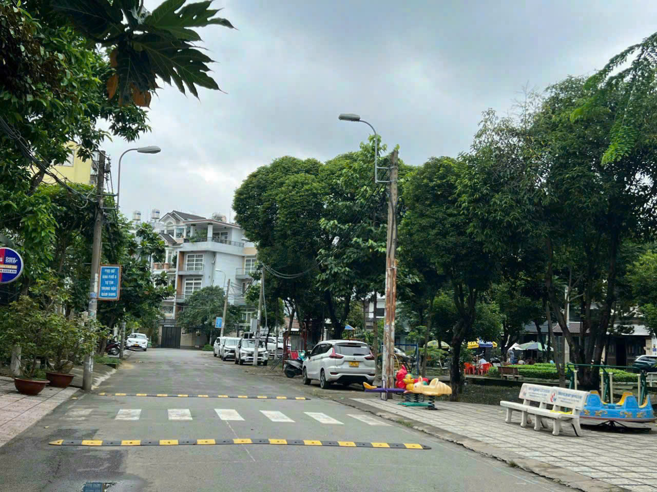 Nhỉnh 9 tỷ có nhà đẹp 5 lầu mới 100% Quang Trung 63m2 ngang 4,2m ngay Mercedes tặng nội thất