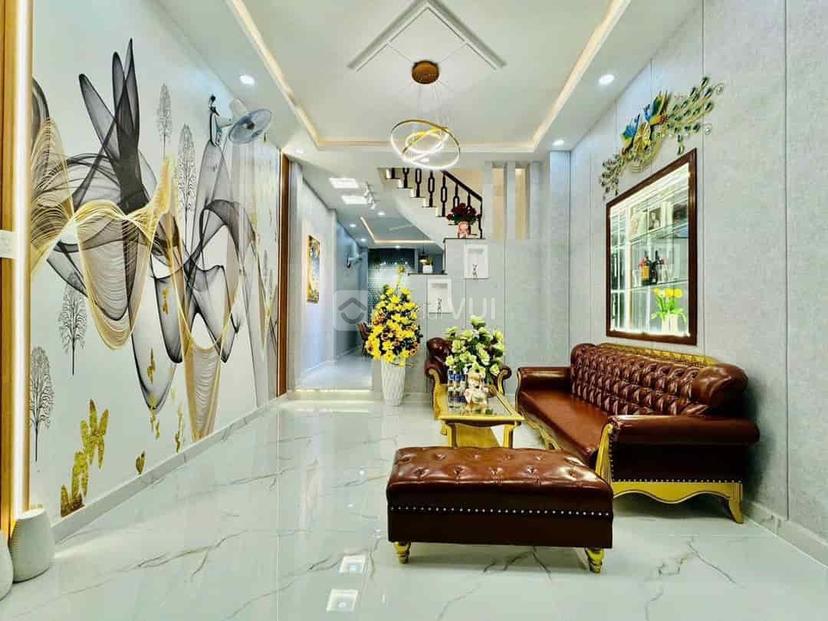 Cô Tư cần bán gấp nhà 49m2 Phạm Văn Hai, phường 5, Tân Bình, ngay chợ, xây 3 tầng