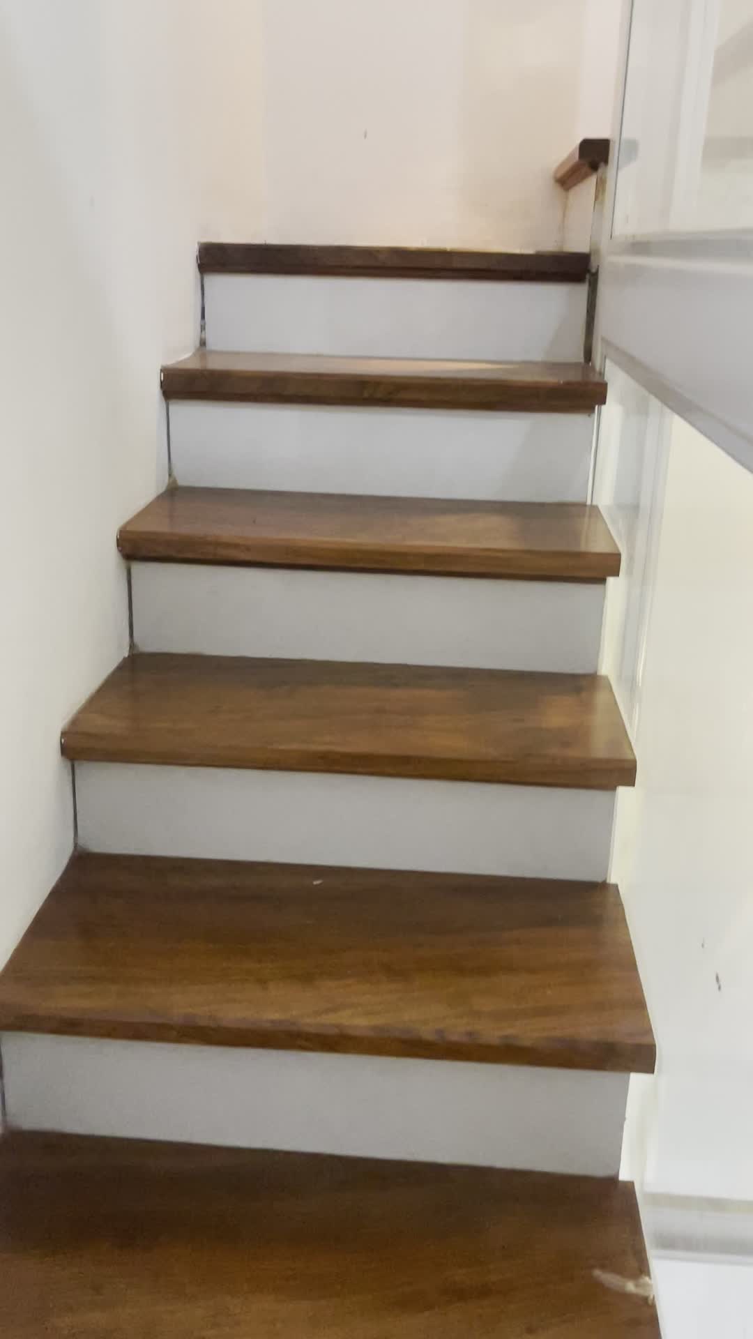 Cần bán căn nhà 5 tầng đã vừa hoàn thiện xong tại dự án Vinhome oceaPark 2
