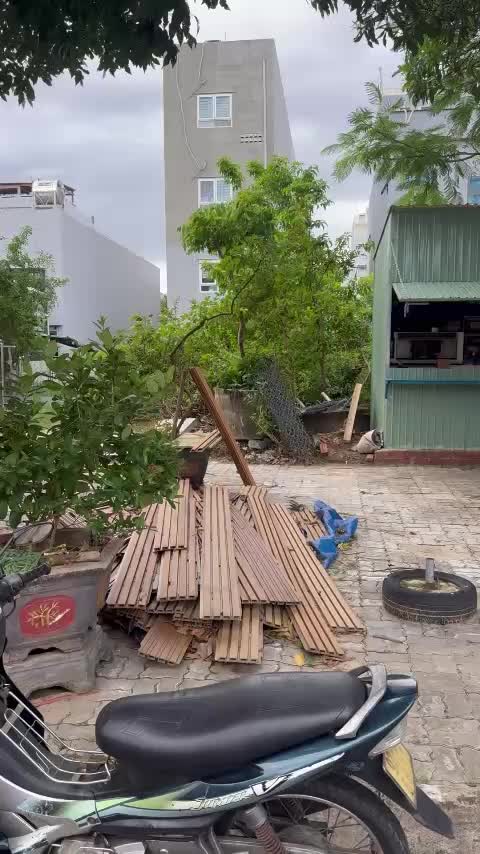 Đất 112m2, mặt tiền Trần Quốc Hoàn, hướng Nam, gần biển, giá 15 tỷ