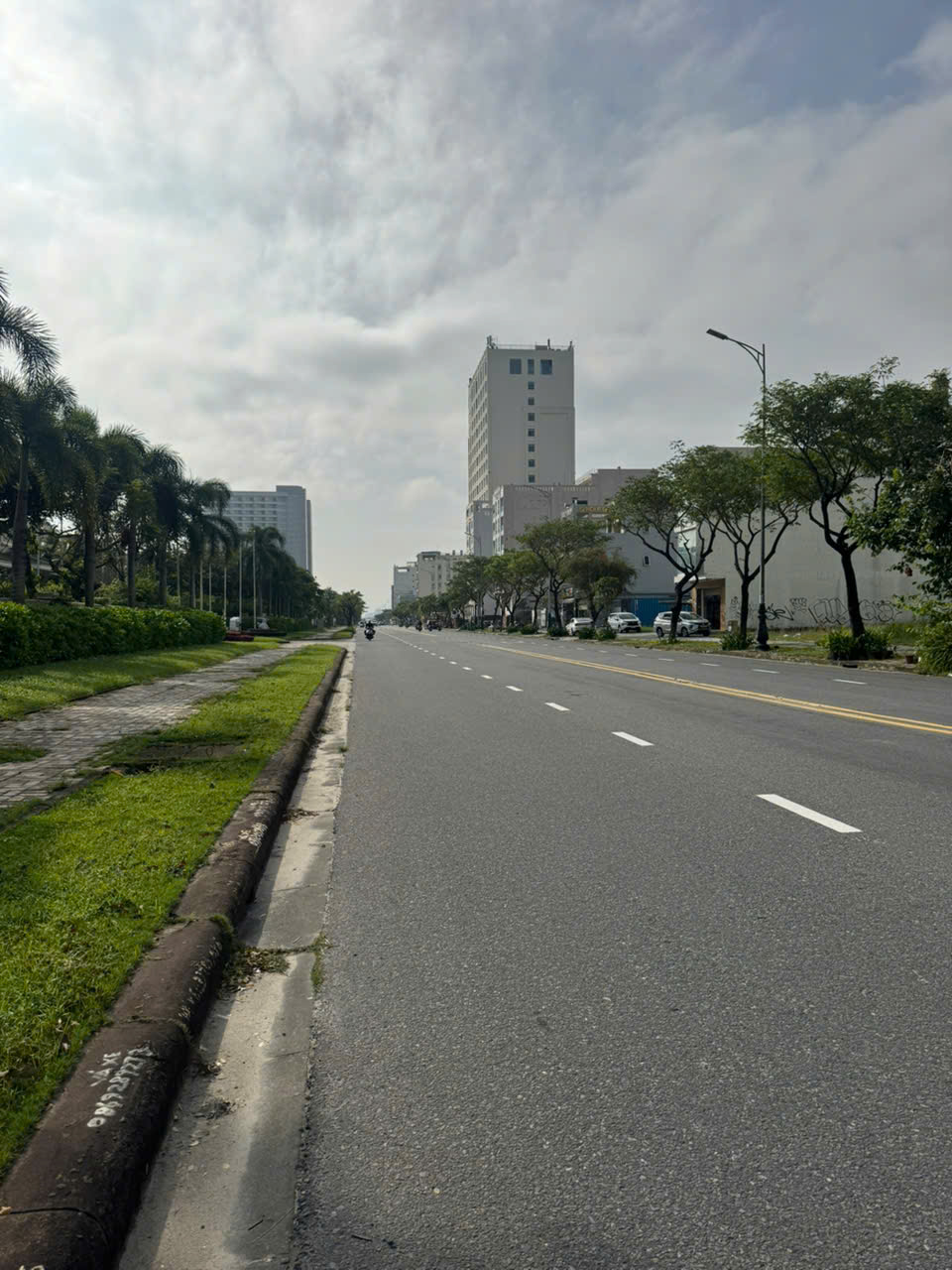 Chuyển nhượng lô đất 156m2 mặt tiền Võ Nguyên Giáp, Khuê Mỹ