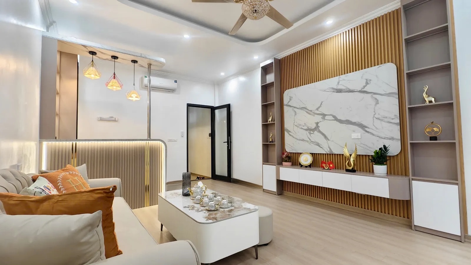 Bán nhà 5 tầng gara ô tô phân lô Thái Hà Đống Đa – 45m² – Sổ đỏ chính chủ – Giá 17 tỷ