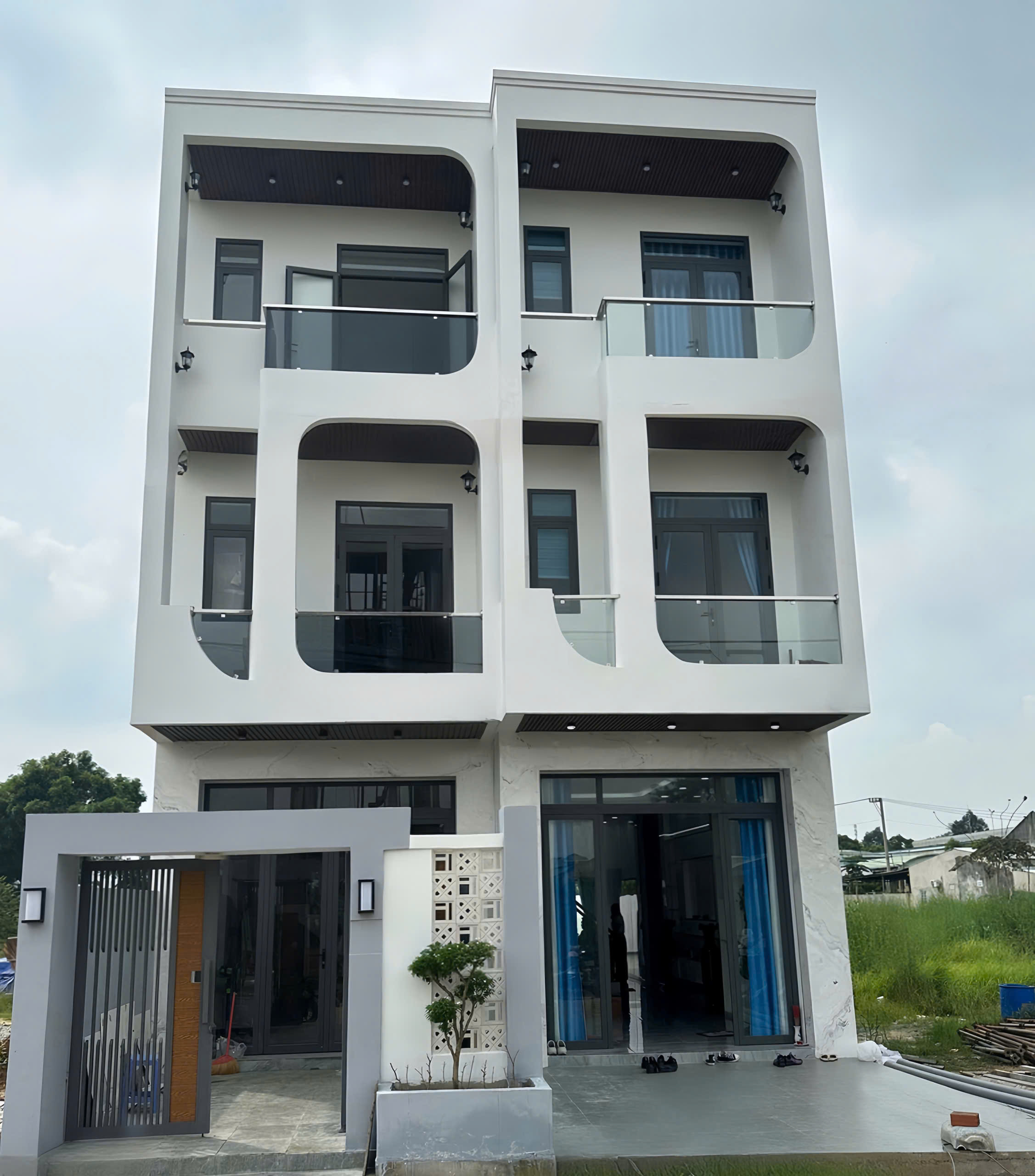 Căn nhà mặt tiền khu dân cư văn minh, an ninh, tiềm năng sinh lời cao