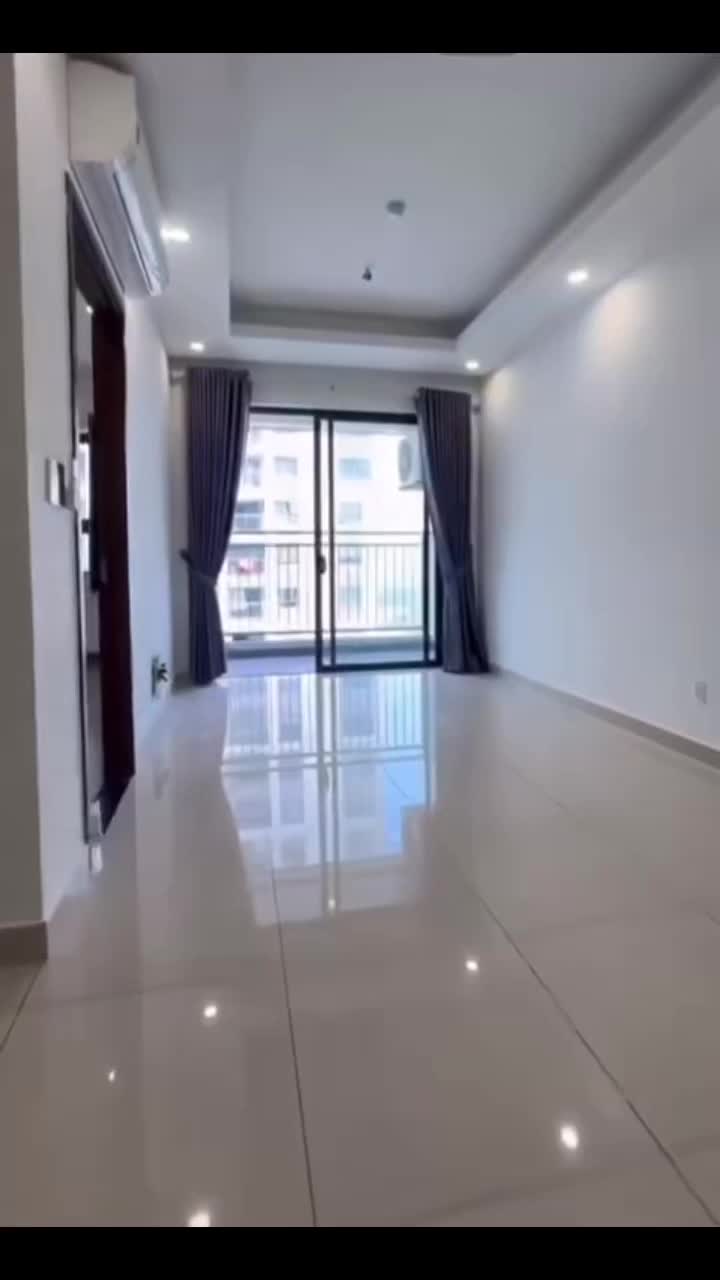 Bán căn hộ 67m2, tầng 17, Q7 Riverside