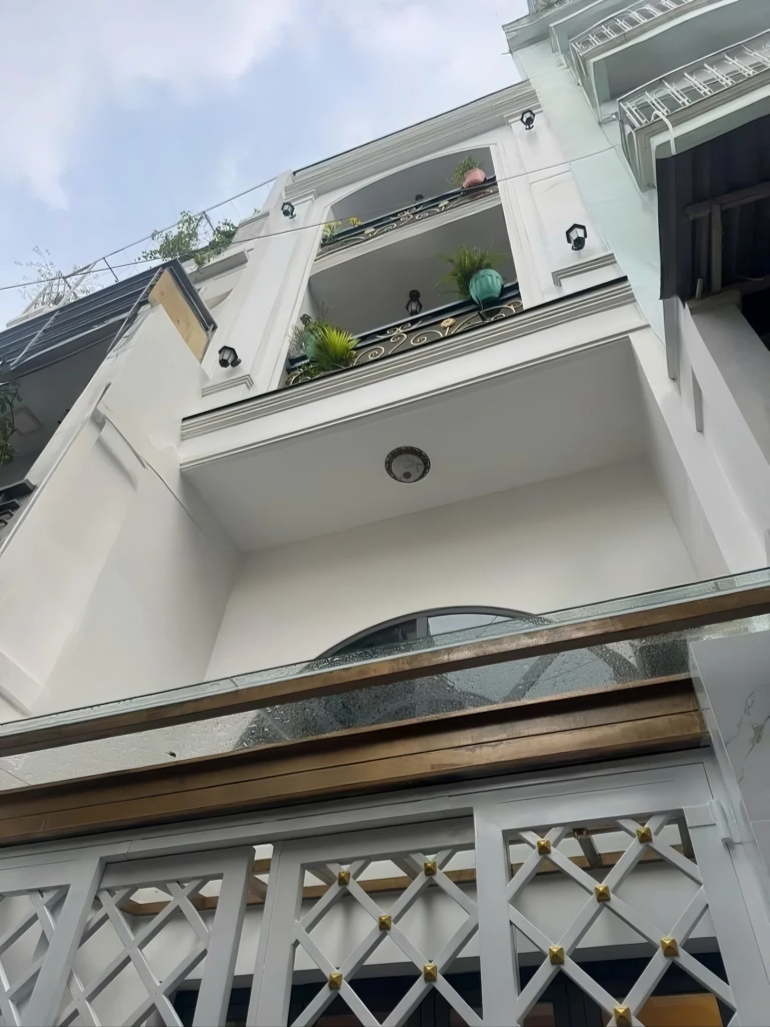 [P BÀN CỜ] BÁN NHÀ MỚI ĐẸP 5 TẦNG Ở NGAY HXH PHÂN LÔ THÔNG THOÁNG – GIÁ CHỈ 9,9 TỶ