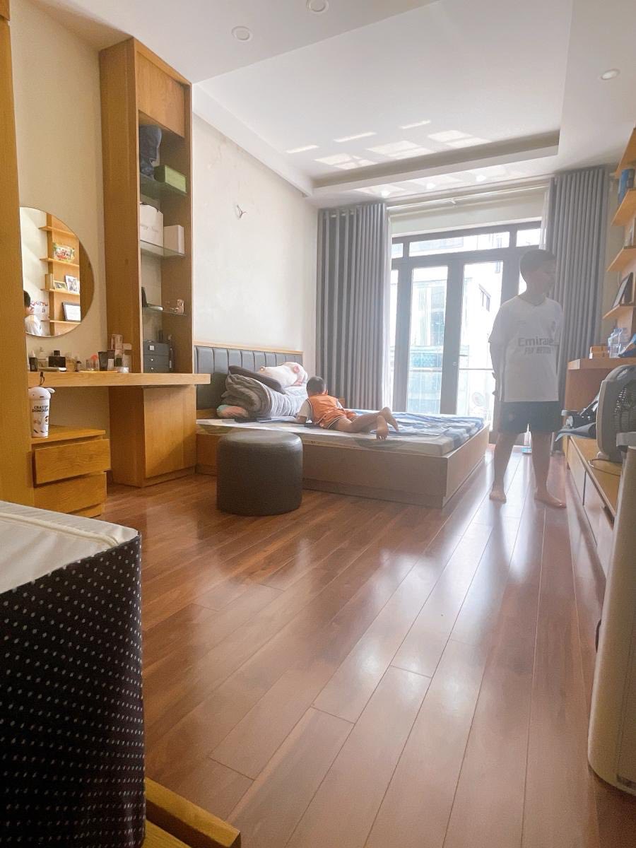 Bán tòa nhà mặt phố Bạch Mai - 95m2 - 5 tầng - thang máy