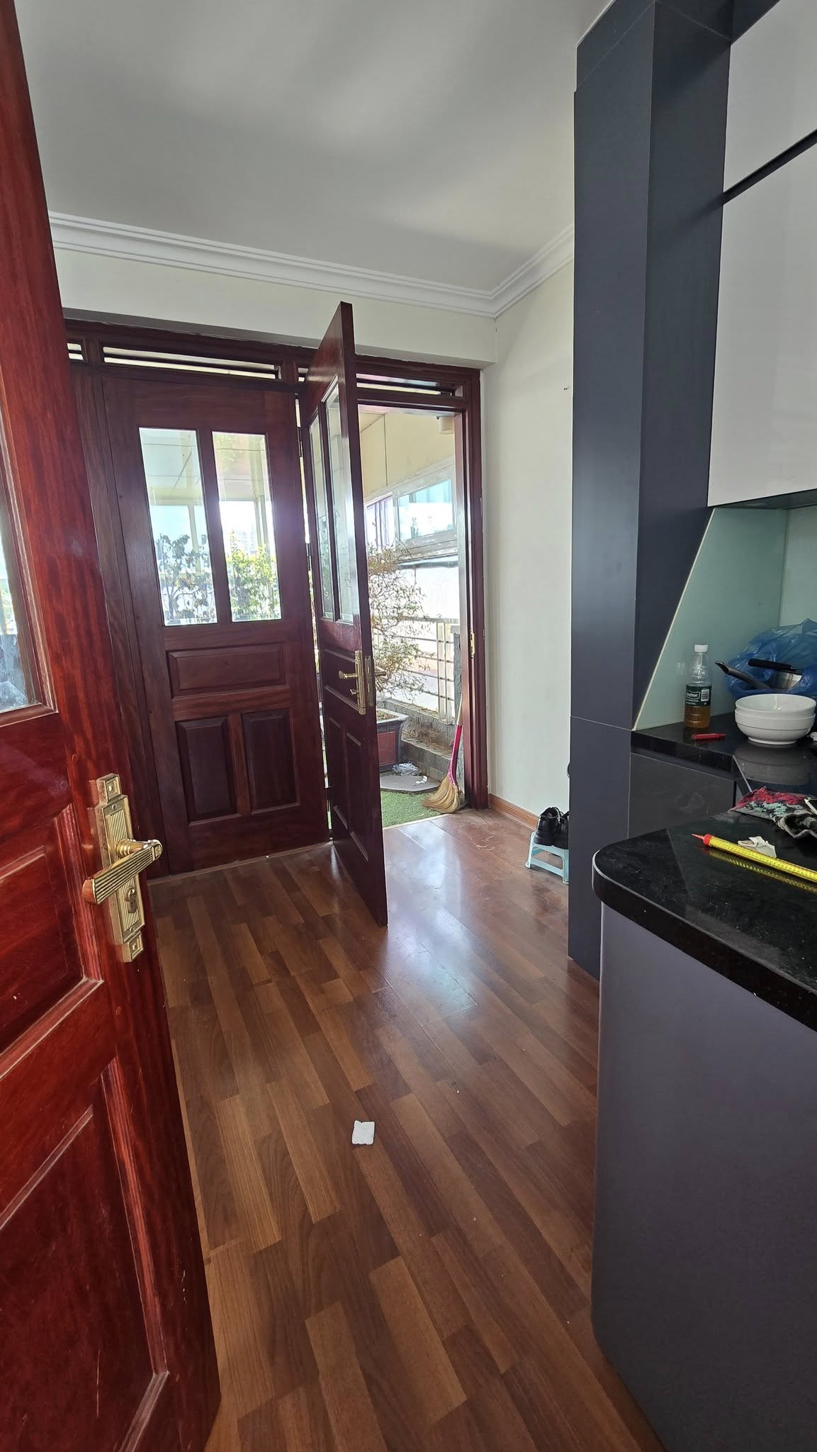 Bán nhà mặt ngõ ô tô đường Nguyễn Khang, 90m2, 7 tầng, thang máy