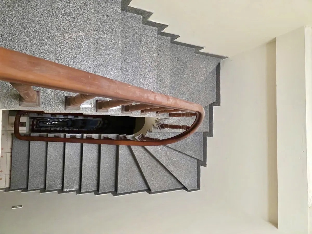 Bán nhà phân lô Trung Kính – Cầu Giấy 105m², mặt tiền rộng, 2 mặt ngõ, giá 33.9 tỷ