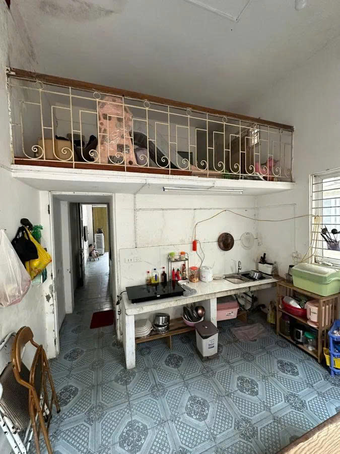 Bán nhà 3 tầng mặt phố Lê Trọng Tấn, 120m2, mặt tiền 4.2m, vị trí đẹp, kinh doanh sầm uất, giá 24,5 tỷ