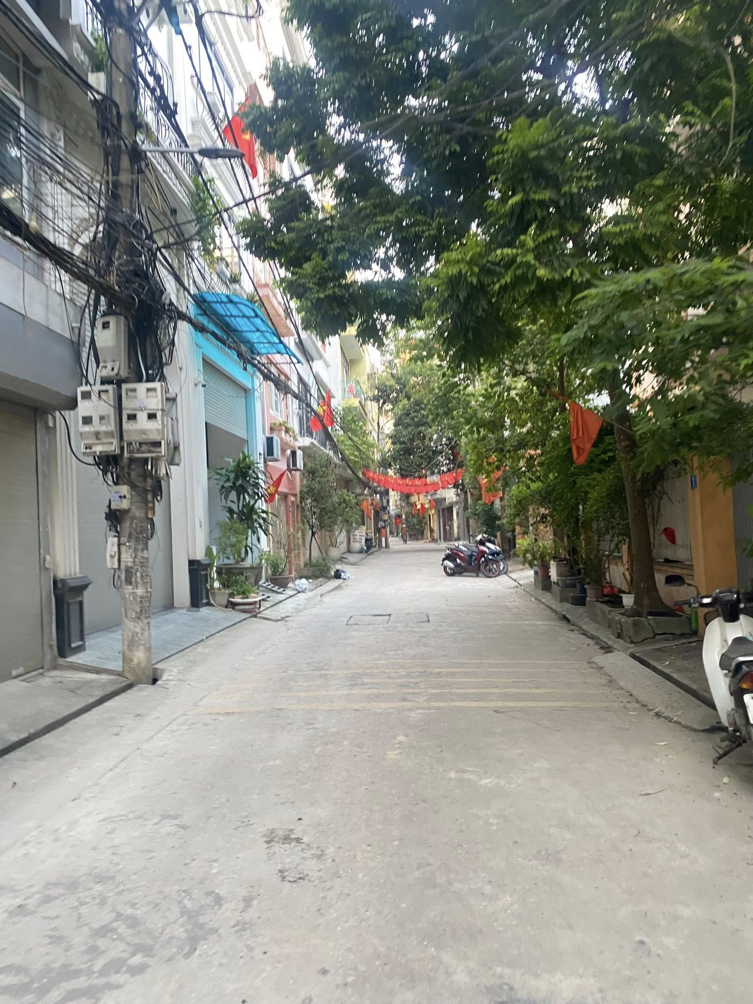 Bán nhà mặt ngõ ô tô tránh đường Tân Mai, 50m2, xây 8 tầng, thang máy