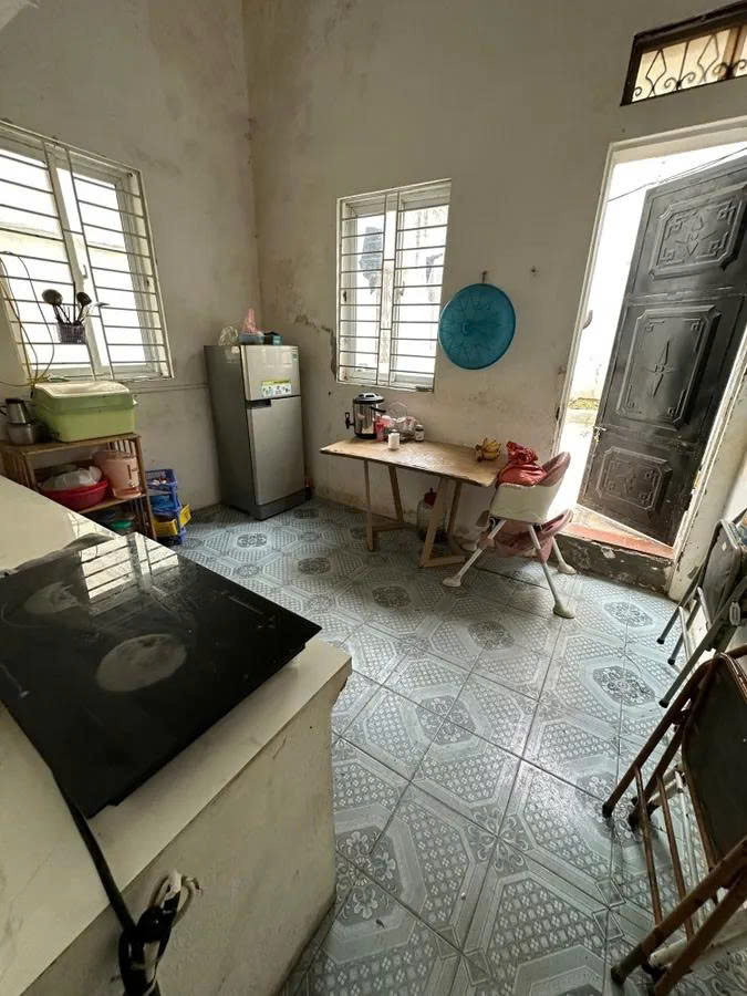 Bán nhà 3 tầng mặt phố Lê Trọng Tấn, 120m2, mặt tiền 4.2m, vị trí đẹp, kinh doanh sầm uất, giá 24,5 tỷ