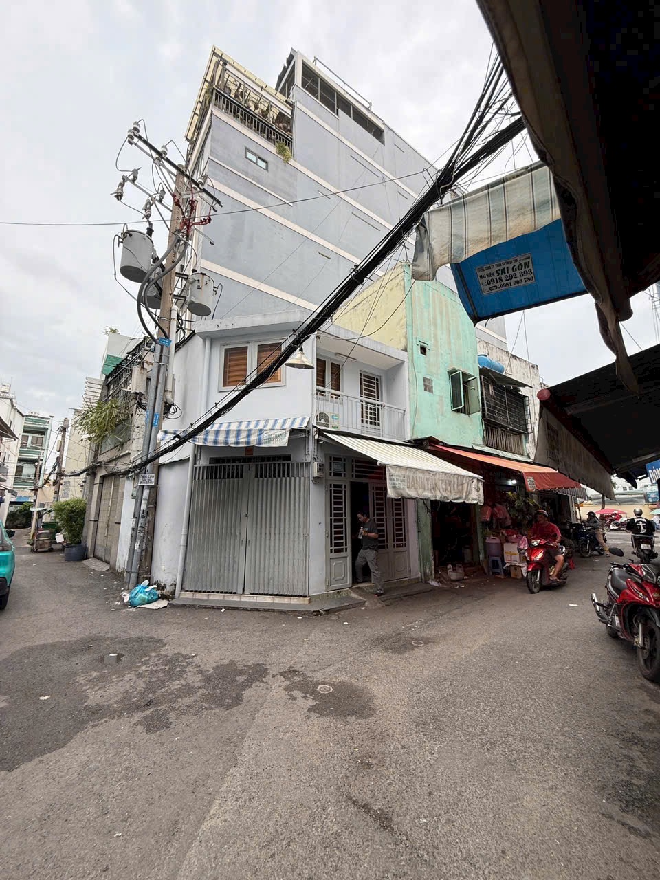 Bán nhà sát mặt tiền Hoàng Hoa Thám ngay chợ Cây Quéo, giá bán 4,5 tỷ có bớt