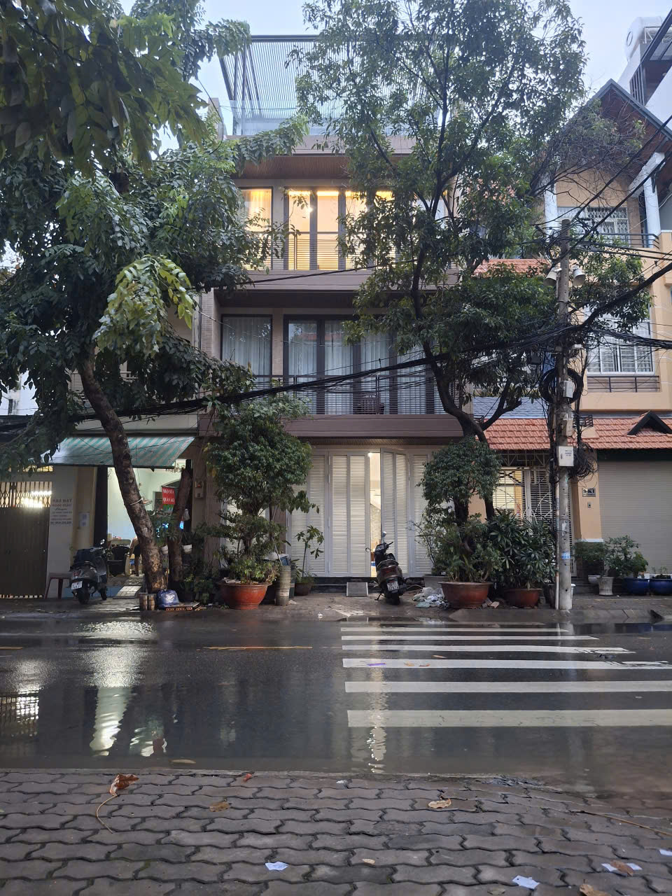 Nhà 90m2, 3 lầu đường 40 khu Tân Quy Đông, phường Tân Phong, quận 7