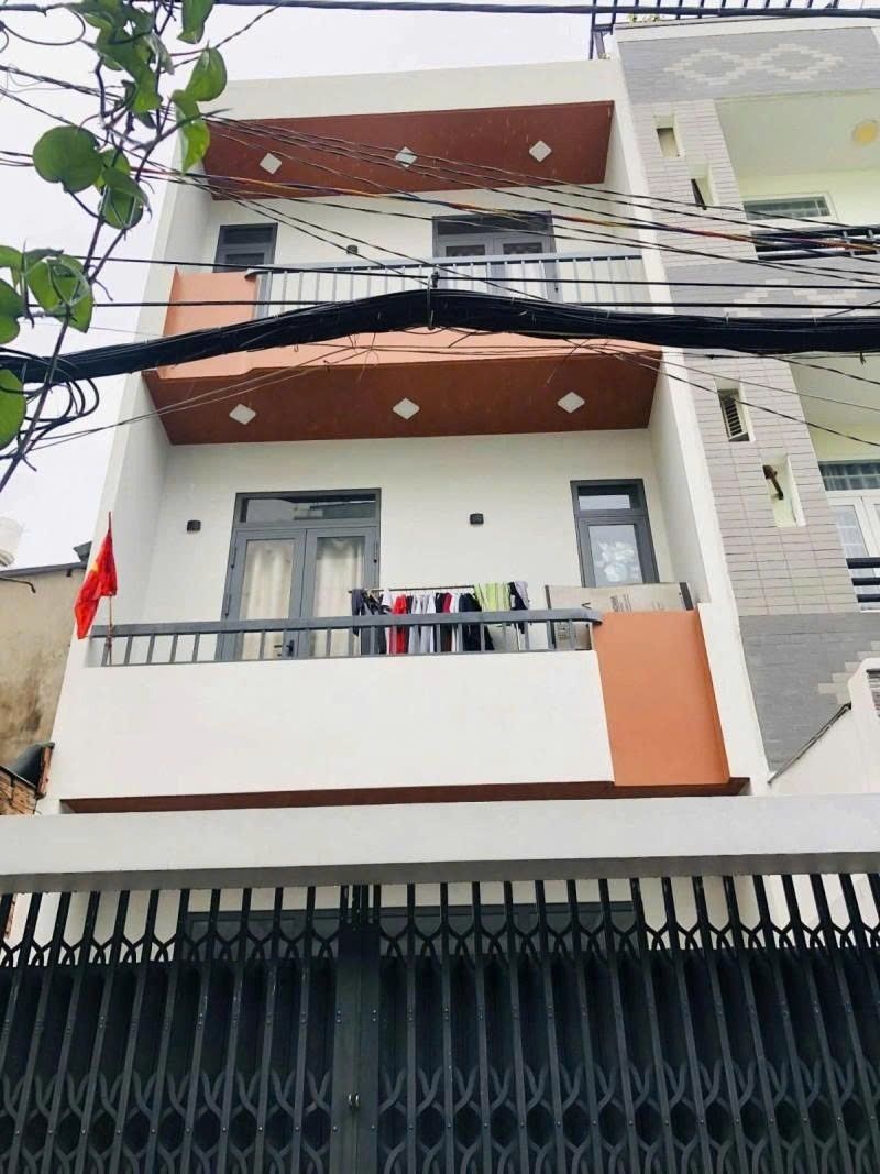 Hẻm xe hơi 5m Nguyễn Sơn, 51m2, 3 tầng, 4 ngủ mới đẹp, chỉ 7,3 tỷ, xách vali vào ở ngay