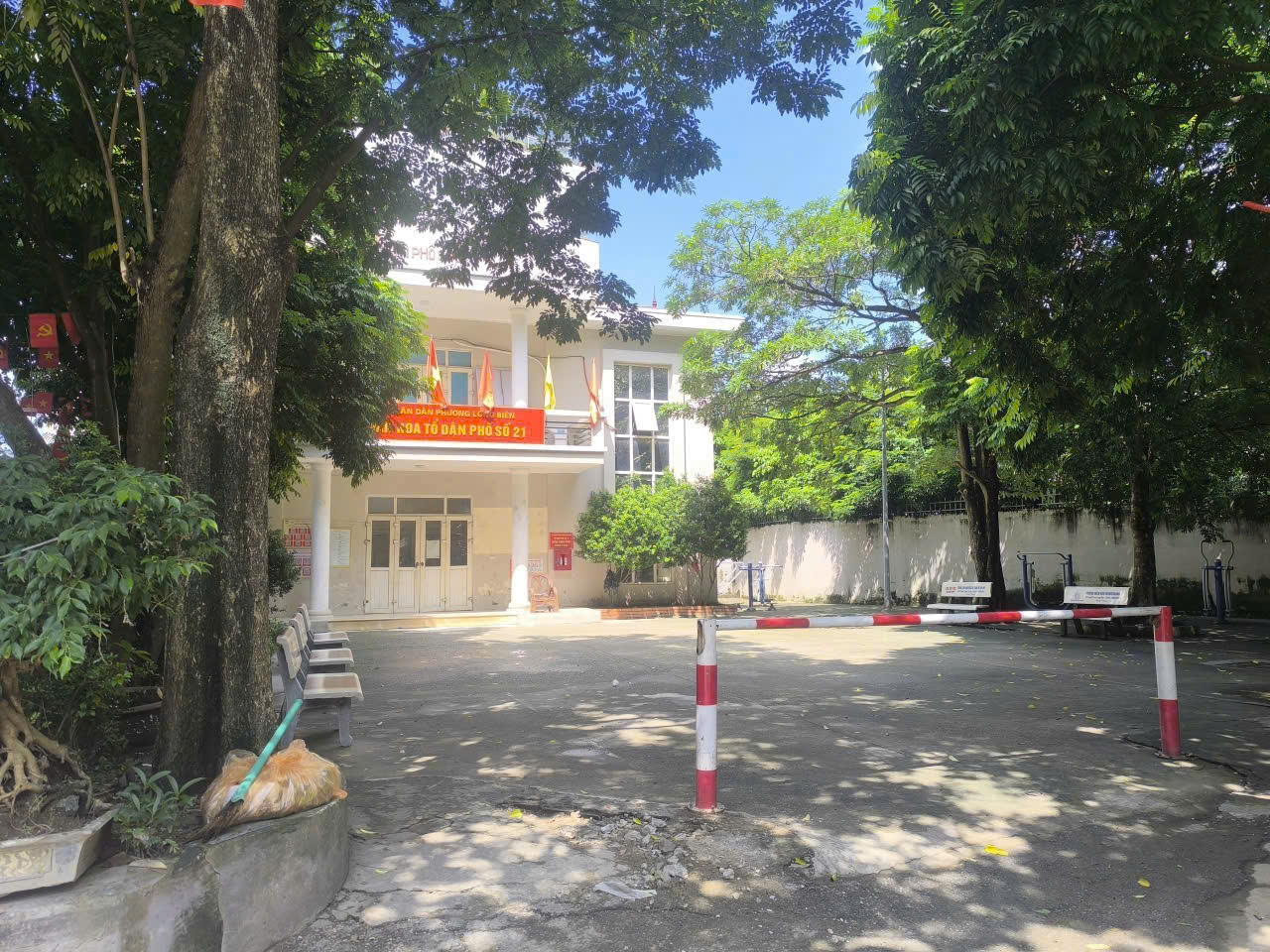 Nhà mới tinh giữa lòng Tư Đình – hàng xóm Him Lam, Minh Tâm, cạnh Nhà văn hóa