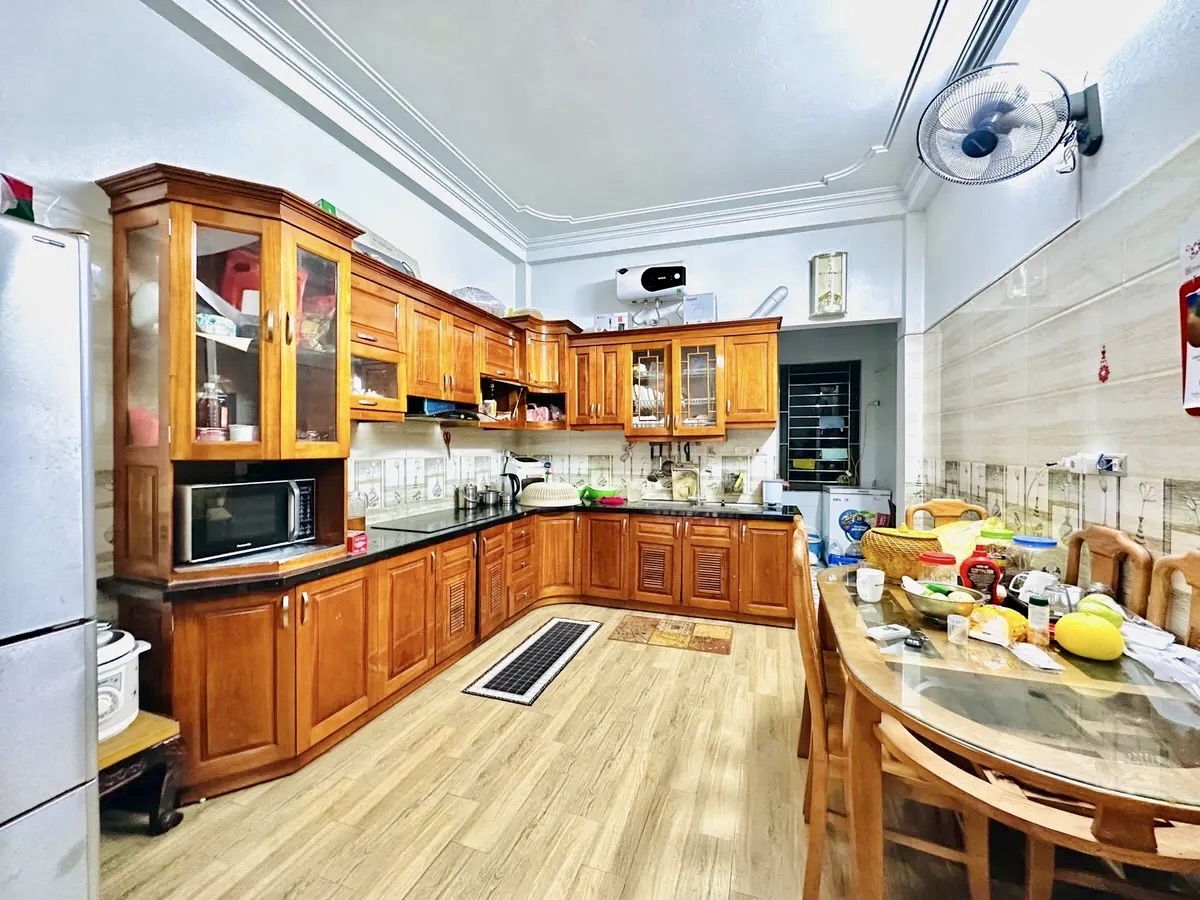 Bán nhà phân lô Trung Kính - trung tâm Cầu Giấy, 54m2, 6 tầng, gara ô tô, ngõ nông, 22,5 tỷ