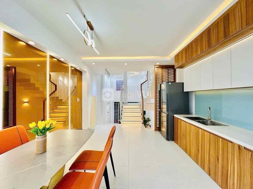 Nhà cho thuê ngay chợ Bà Chiểu 18 triệu/ tháng đường Trần Bình Trọng, phường 5, Bình Thạnh