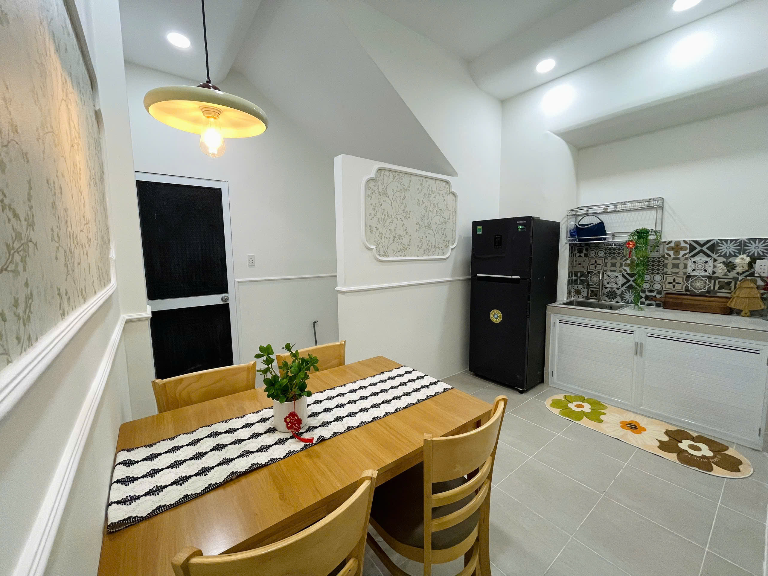 391 Điện Biên Phủ, Bình Thạnh 2 phòng ngủ, diện tích 80m2 siêu rộng thoáng, giá 8,2 triệu tháng