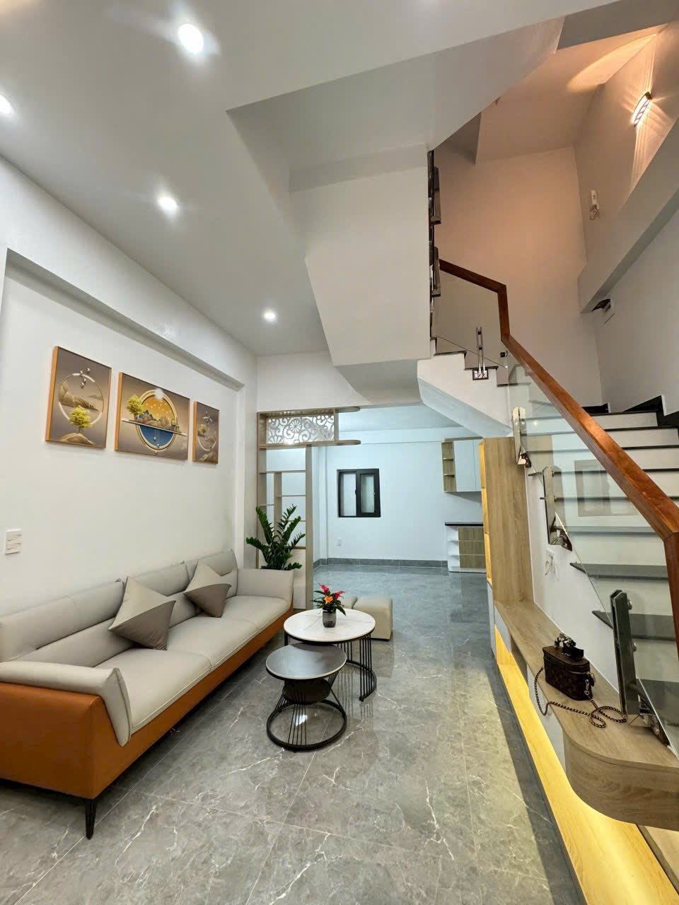 Bán căn nhà 3 tầng ngõ phố Ngọc Uyên, Ngọc Châu, 43m2, ngang 4,34m, 3 ngủ, 3 vệ sinh