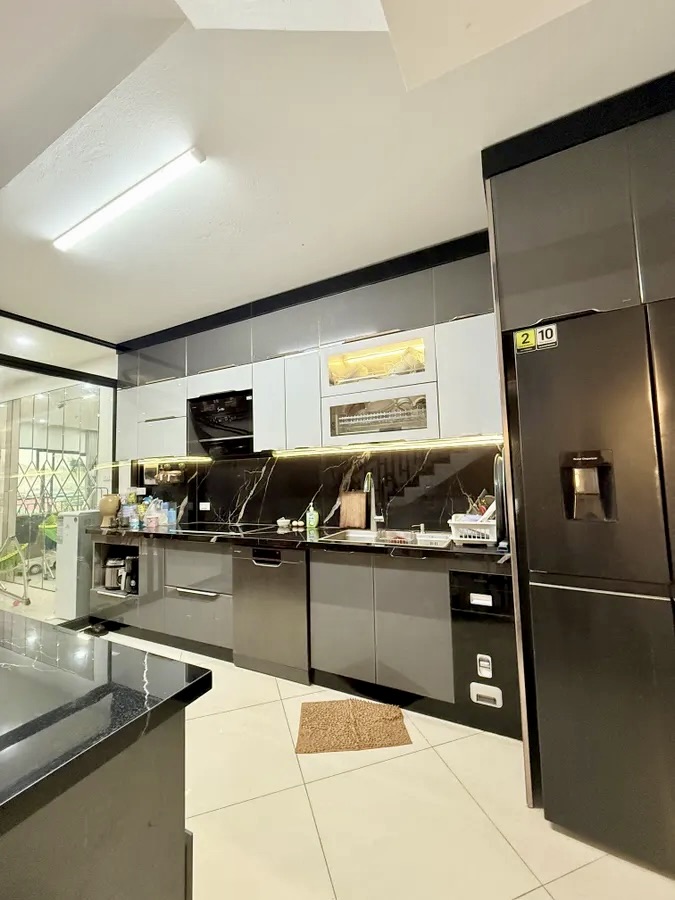 Bán nhà đẹp 50m2 Nguyễn Khánh Toàn - Cầu Giấy, 4 ngủ, 6 tầng chắc chắn, ngõ nông, sát ô tô tránh, sổ đỏ