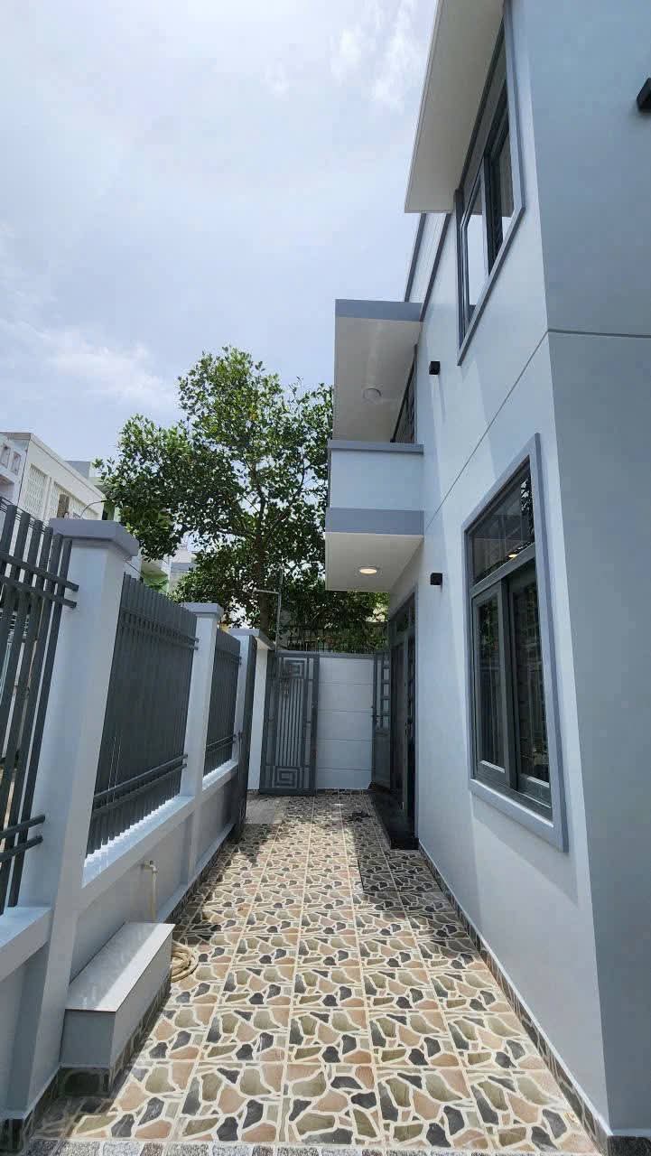 Hạ sập sàn biệt thự mini siêu đẹp 2 tầng