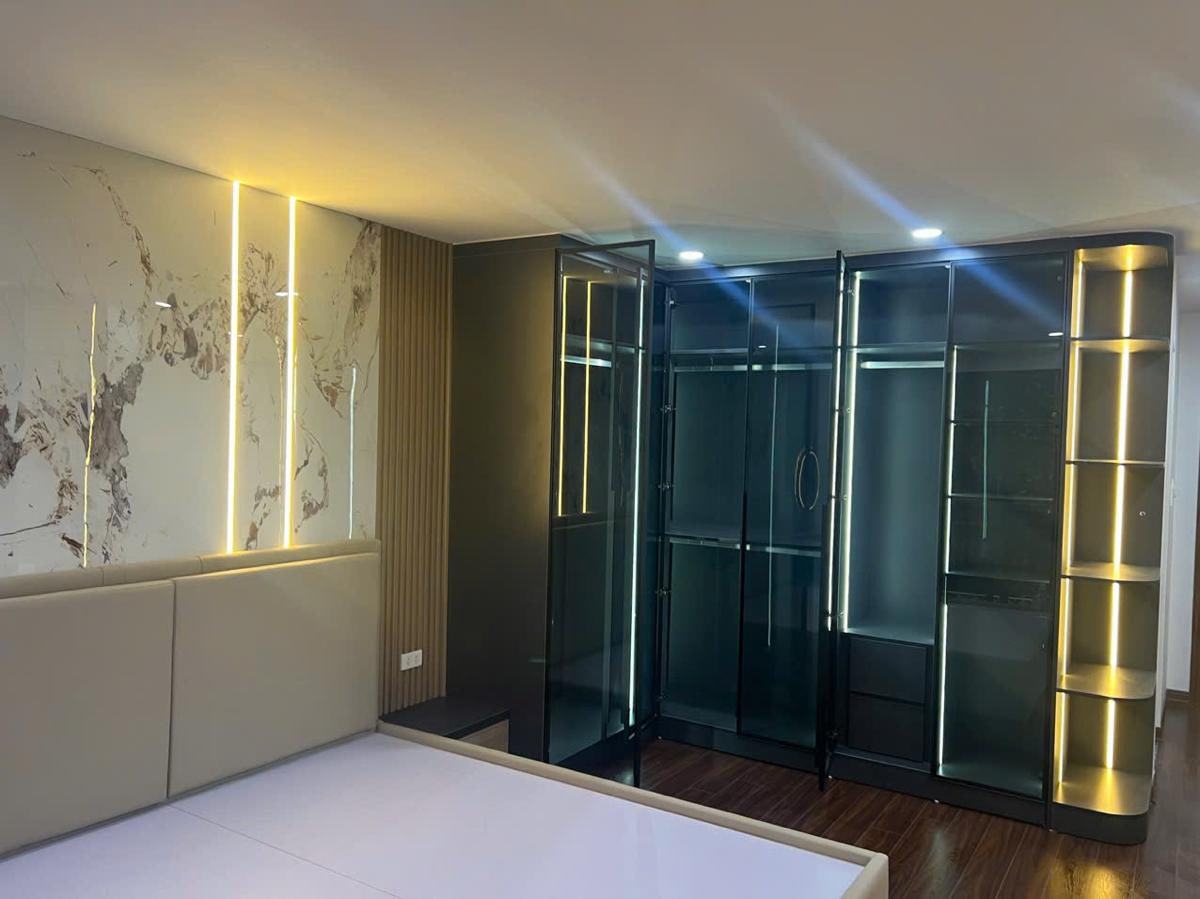 Bán nhà mặt ngõ ô tô đường Hoàng Mai, 56m2, 7 tầng, thang máy