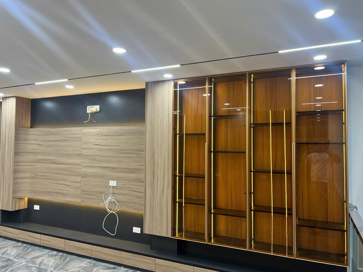 Bán nhà mặt ngõ ô tô đường Hoàng Mai, 56m2, 7 tầng, thang máy