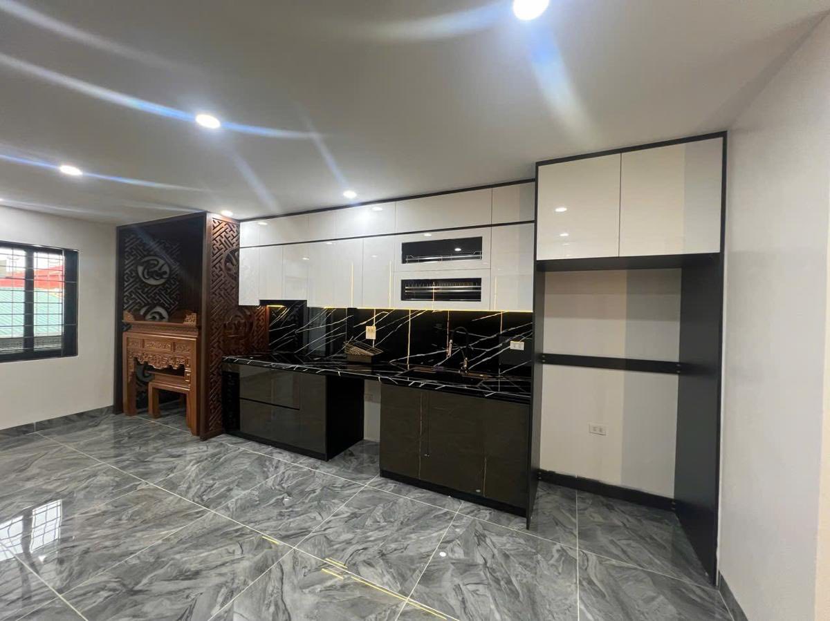 Bán nhà mặt ngõ ô tô đường Hoàng Mai, 56m2, 7 tầng, thang máy