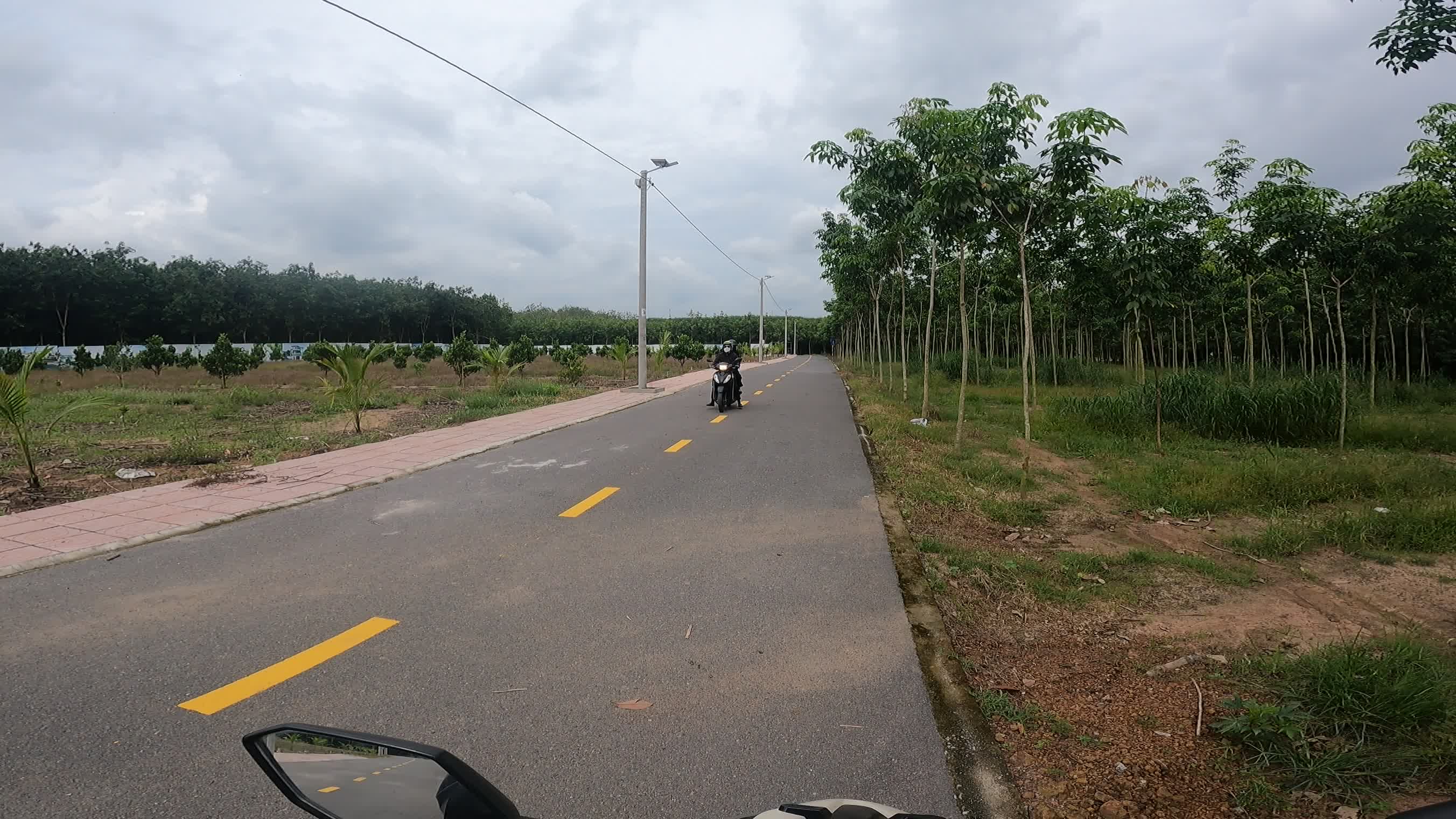 Đất đẹp siêu rẻ nằm trên mặt tiền DH507 kinh doanh buôn bán đông đúc, diện tích 300m2, thổ cư 100m2