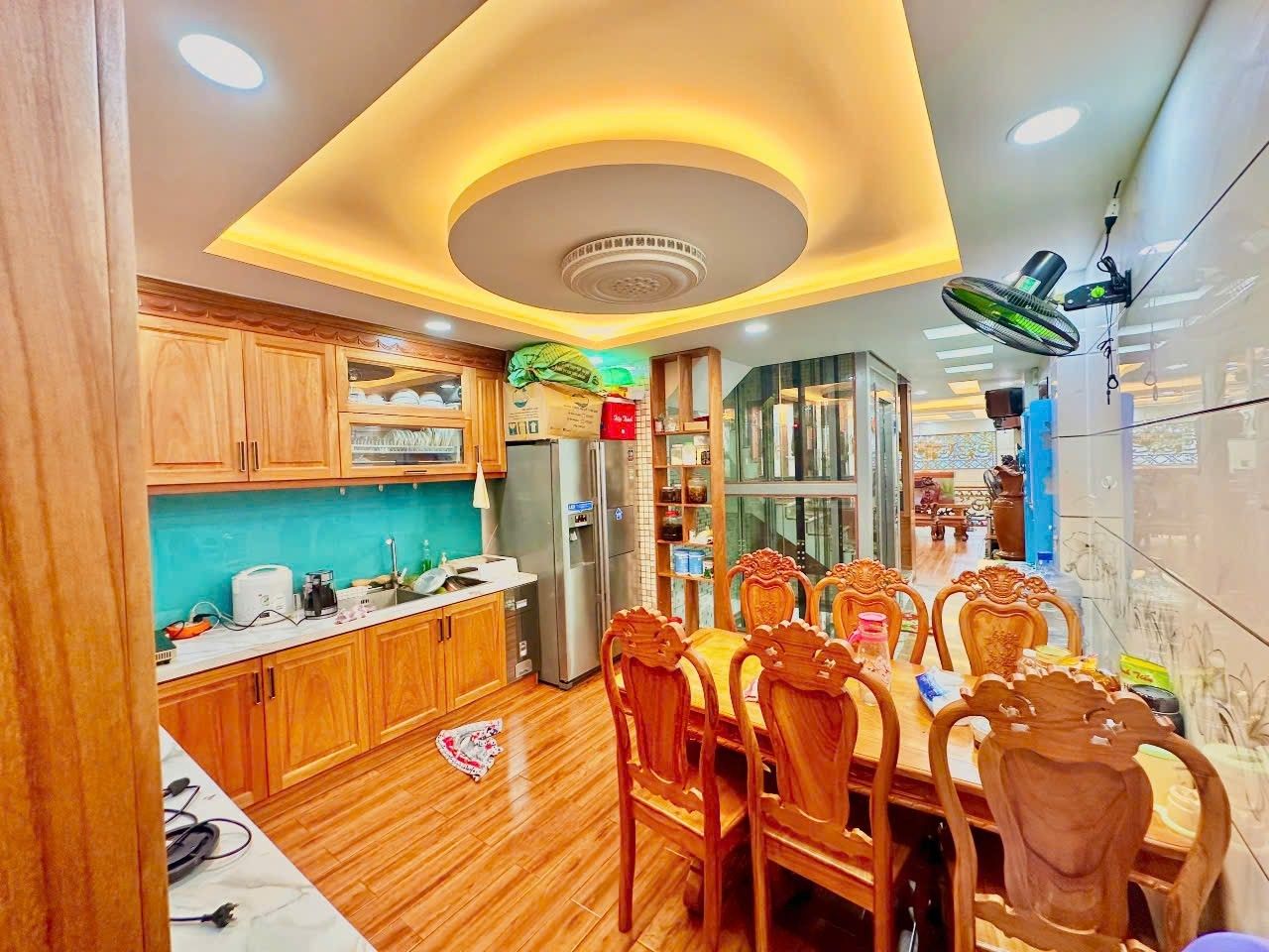 Mặt tiền Lê Lư, 80m2, 6 tầng thang máy, 12 ngủ, chỉ 15,45 tỷ, dòng tiền 500 triệu