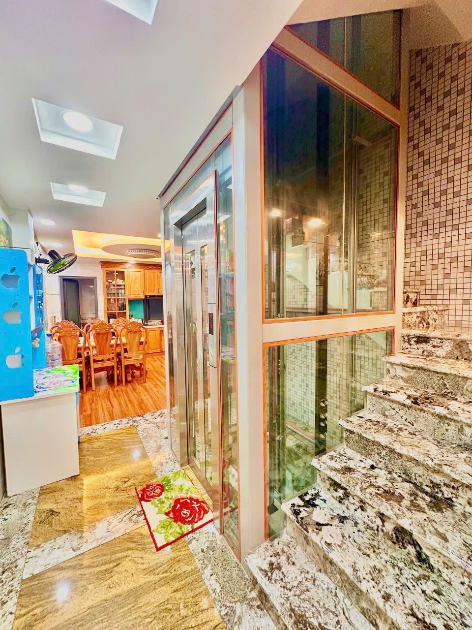 Mặt tiền Lê Lư, 80m2, 6 tầng thang máy, 12 ngủ, chỉ 15,45 tỷ, dòng tiền 500 triệu