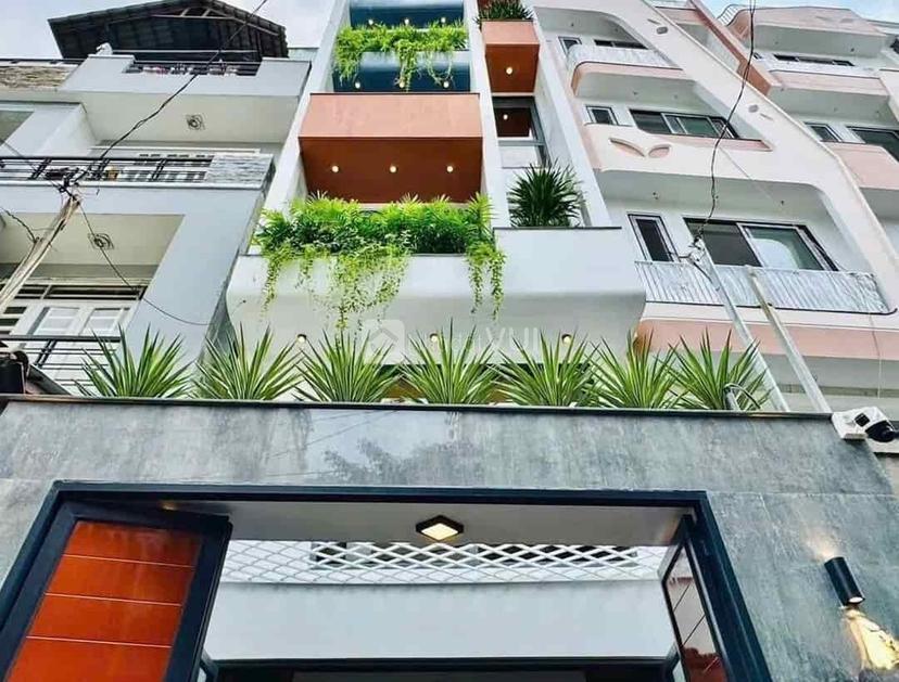 Bán nhà đẹp, full nội thất cơ bản ở Cao Thắng, phường 17, Phú Nhuận