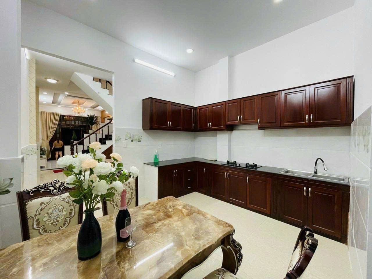 Cần làm ăn bán gấp nhà Trần Khắc Chân, phường 9, Phú Nhuận, giá bán 3,99 tỷ