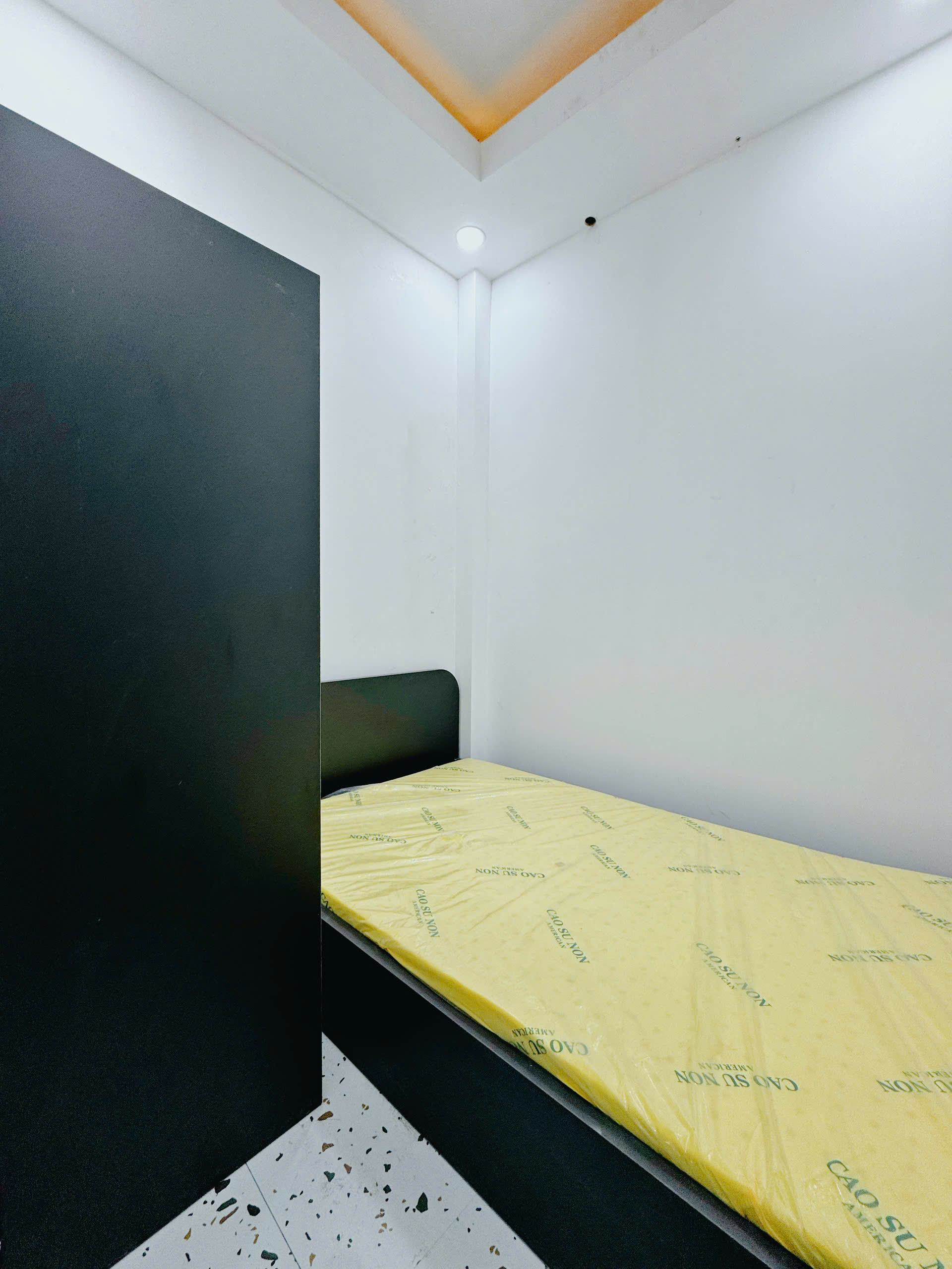 2 phòng ngủ 122 Bùi Đình Túy, phường 12, Bình Thạnh, 80m2, full nội thất cao cấp, giá 7,3 triệu/tháng