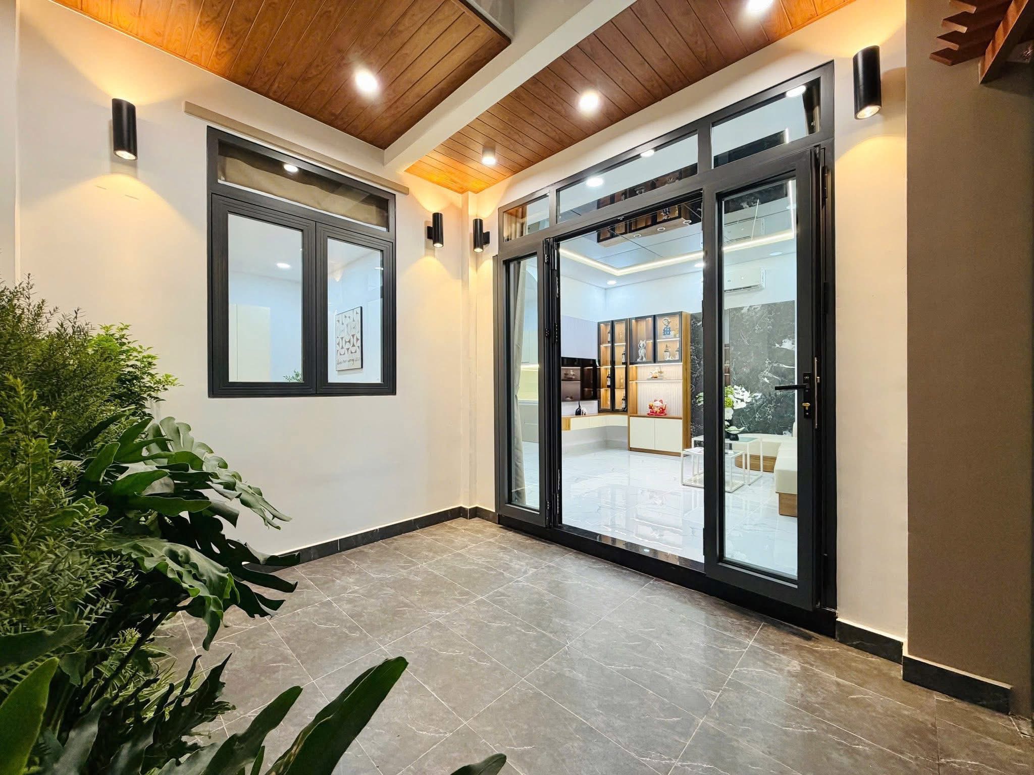 Bán nhà đẹp đường Lê Đức Thọ, phường 06, quận Gò Vấp, Hồ Chí Minh