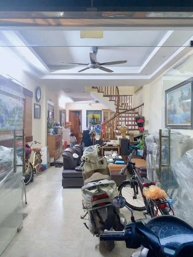 Nhà 5 tầng Trung Kính - Cầu Giấy, 50m phân lô ô tô tránh, 6 ngủ, gara ô tô, ở, văn phòng, giá 29 tỷ