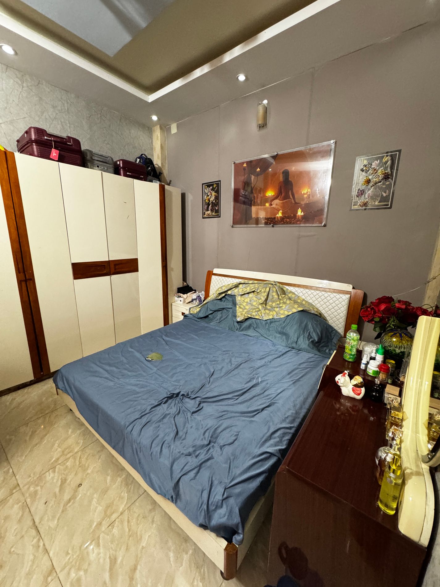 Hẻm Hoàng Văn Thụ gần sân bay, 57m2, 4 tầng, 5 ngủ đẹp, chỉ 8.9 tỷ, ngay trung tâm