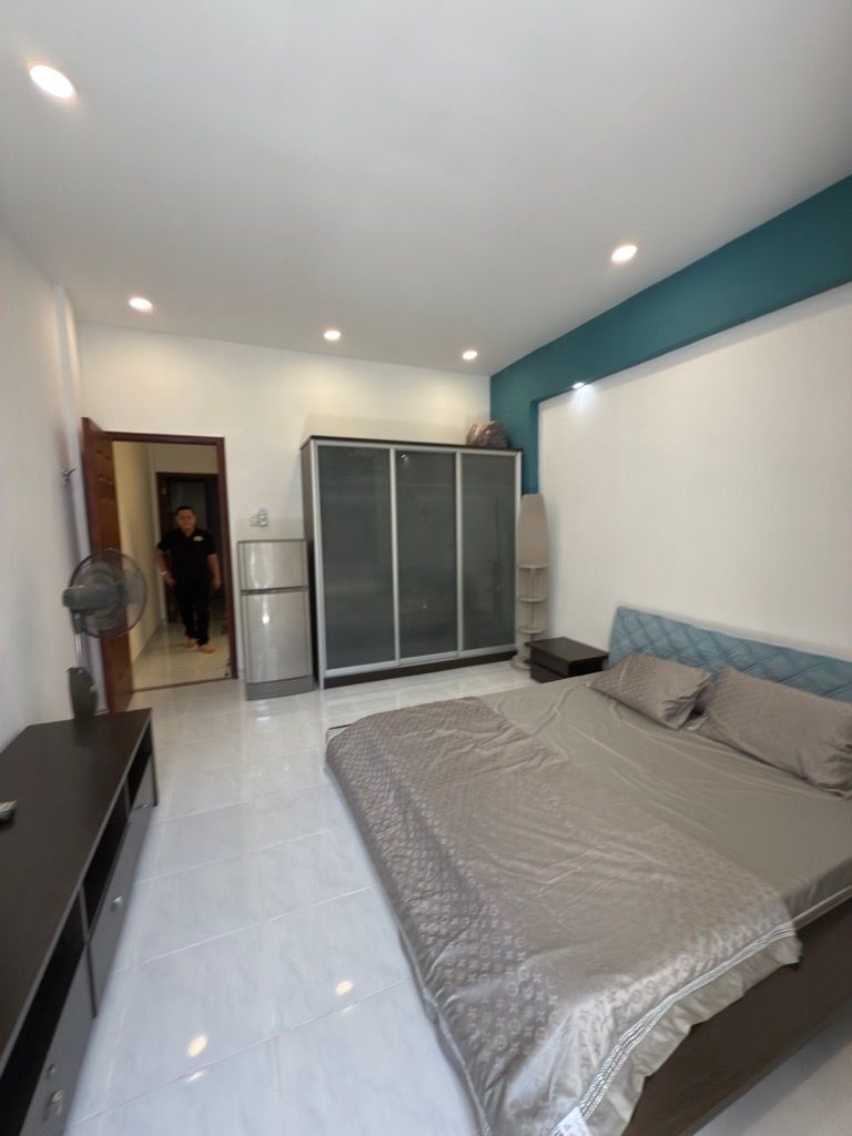 Ni Sư Huỳnh Liên, 44m2, 4m x 11m, 2 ngủ full nội thất, chỉ 6.8 tỷ, dọn vào ở ngay
