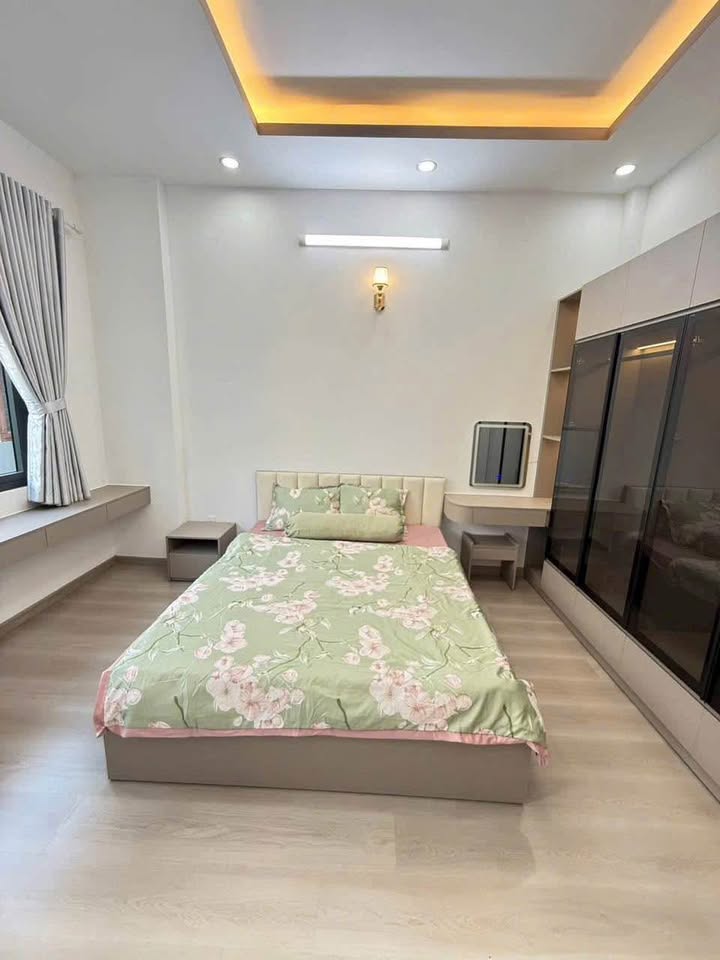 Hoàng Cầu - Trần Quang Diệu, nhà ~32m2 cho gia đình nhỏ - khu đáng sống nhất Đống Đa - kề hồ Hoàng Cầu