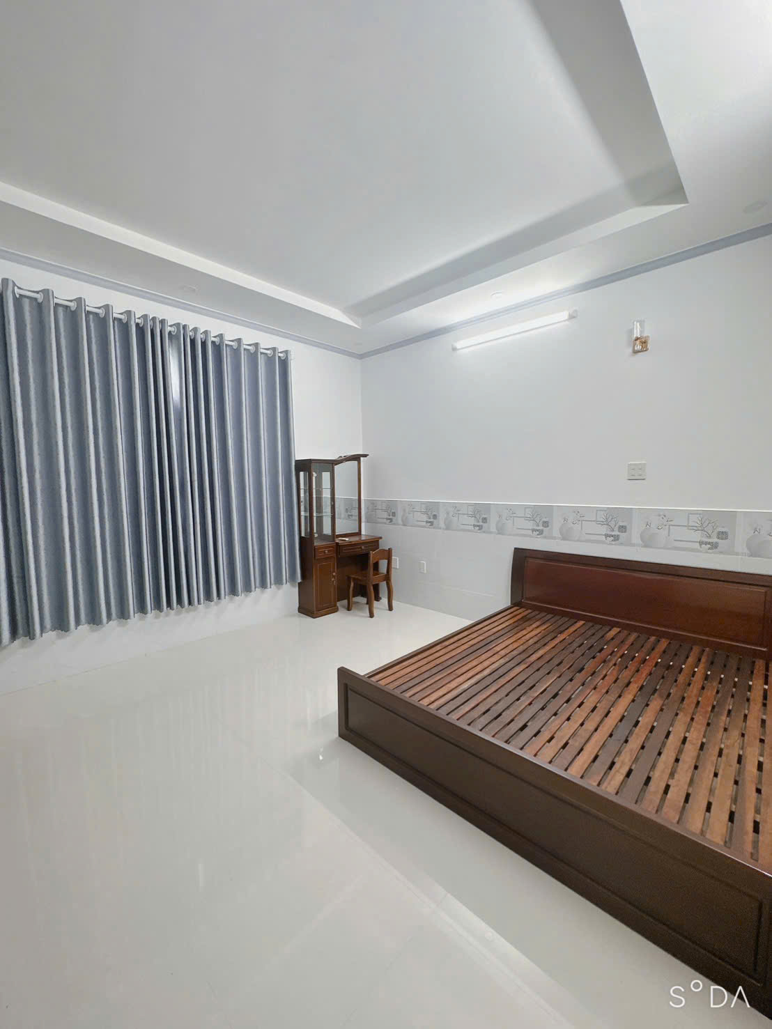 Nhà đẹp đầy đủ nội thất, vị trí thuận tiện, phù hợp ở gia đình, mở văn phòng công ty, kinh doanh online