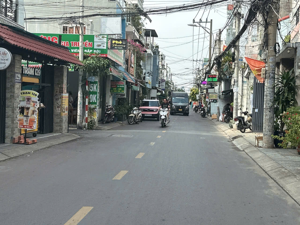 Bán căn hộ dịch vụ mặt tiền 7m, 148m2, thang máy, ngay Công viên Làng Hoa Lê Văn Thọ 29 tỷ