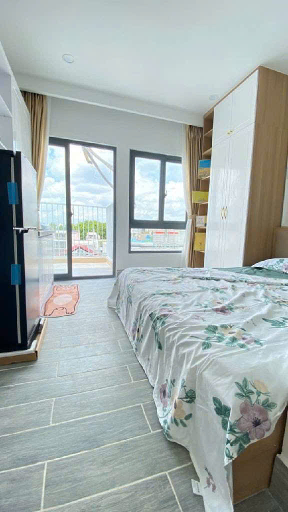 Bán căn hộ dịch vụ mặt tiền 7m, 148m2, thang máy, ngay Công viên Làng Hoa Lê Văn Thọ 29 tỷ