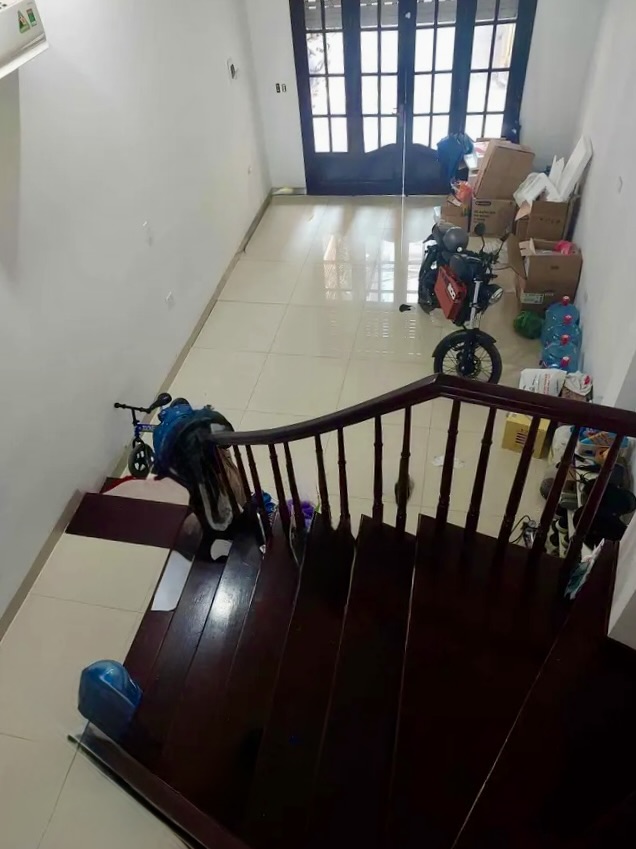 Nhà 59m2 Trung Kính - Cầu Giấy, ô tô vào nhà, 4 tầng chắc chắn, ngõ nông, cách phố 20m