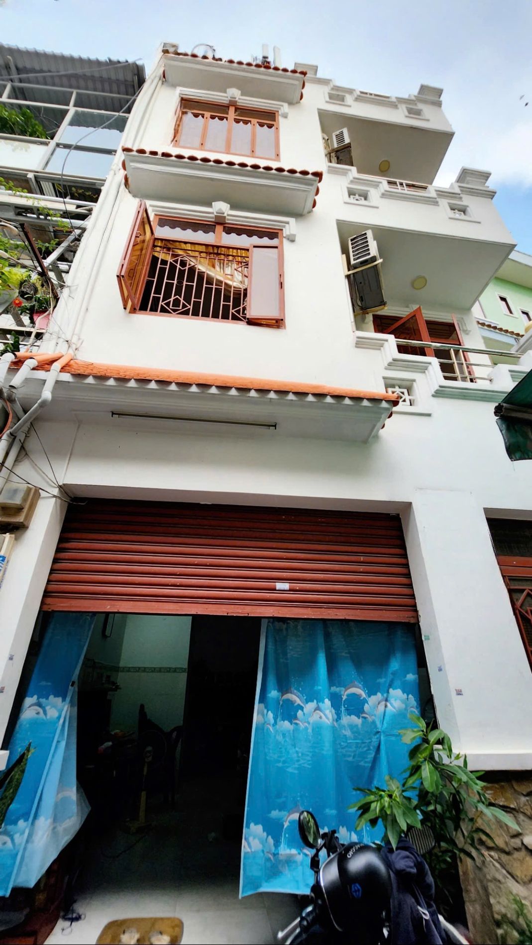 Hẻm Thạch Lam, 40m2, ngang 5,2m, 5 tầng, 5 ngủ, chỉ 6.5 tỷ, nhà đẹp ở ngay