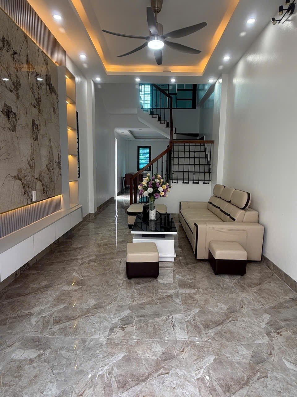 Bán căn nhà góc 3 tầng ngõ phố Hồ Xuân Hương, phường Hải Dương, 45m2, 3 ngủ