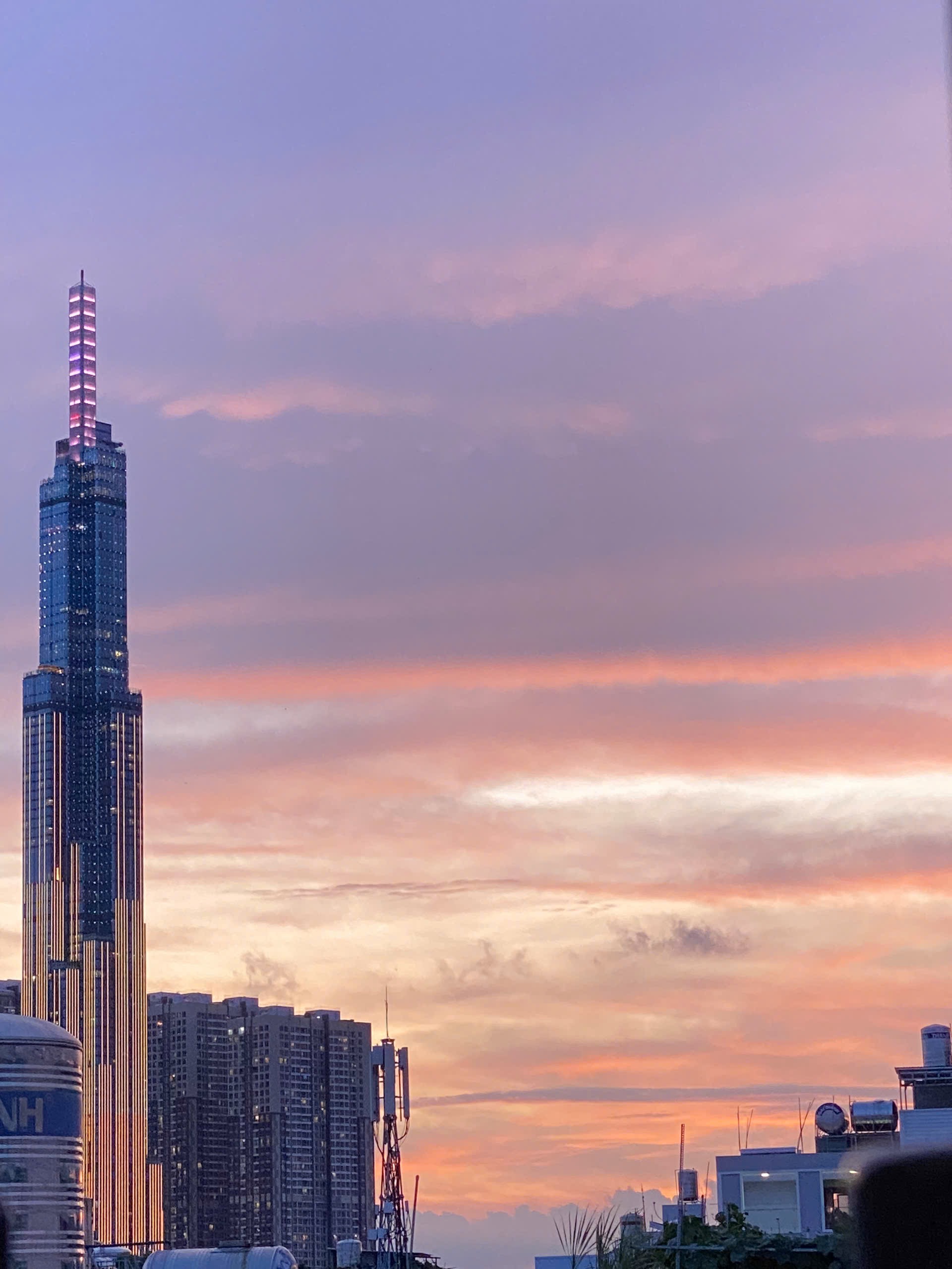 Quận 2 tìm 1 bạn nữ ở ghép, phòng full nội thất ( ưu tiên nhân viên văn phòng, ít đồ, có thể chuyển vào 15/12 )