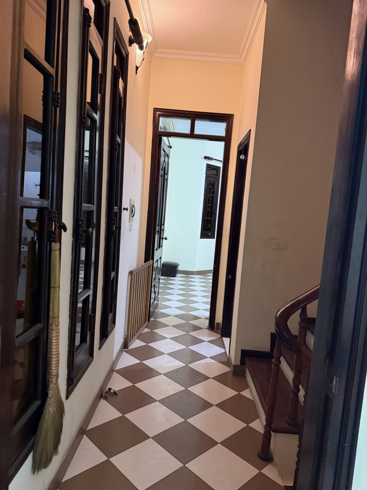 Bán nhà mặt ngõ thông đường Định Công Thượng - 50m2 - 4 tầng