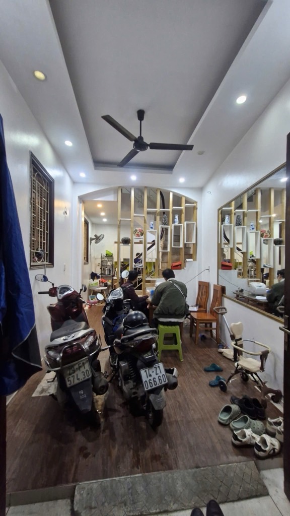 Nhà phố Nguyễn Lương Bằng – ngõ thông, gần phố – lô góc – 32m2 – 5 tầng – 7,5 tỷ