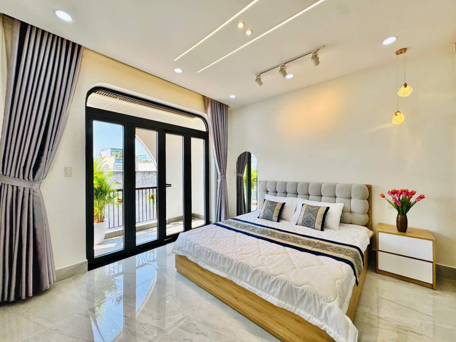 Bán nhà phố đẹp hẻm xe hơi đường Quang Trung, phường 08, quận Gò Vấp